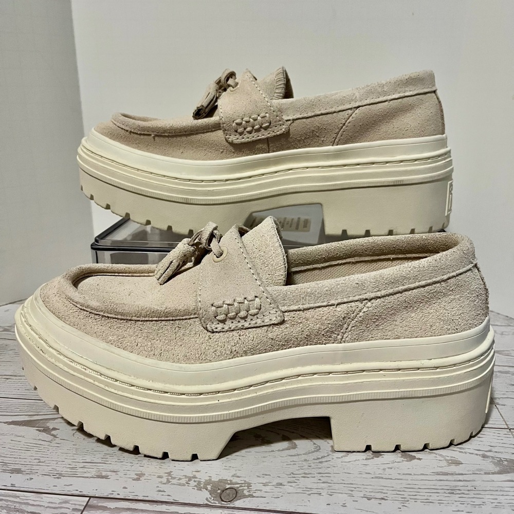 Converse Chuck Taylor All Star Ivory Women 5.5 Lugged Heel Loafer Platform Suede